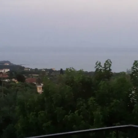 Patilas George Villa Ratzaklíon